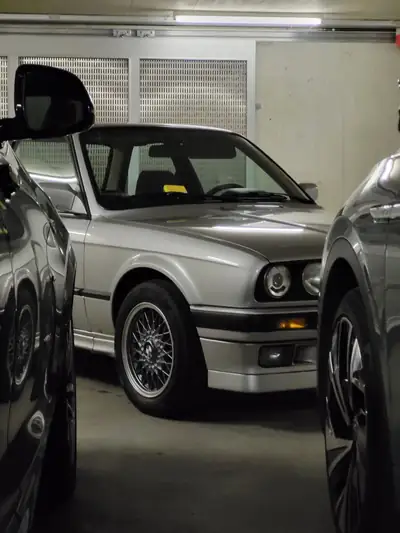 BMW 320i Edition Executive 1991 — Classique authentique, 6-cylindres, état exceptionnel — vista esterna
