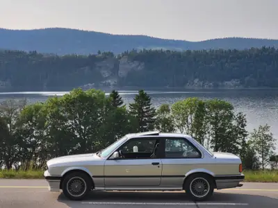 BMW 320i Edition Executive 1991 — Classique authentique, 6-cylindres, état exceptionnel — dettaglio