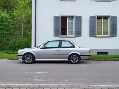 BMW 320i Edition Executive 1991 — Classique authentique, 6-cylindres, état exceptionnel — Miniatura 8