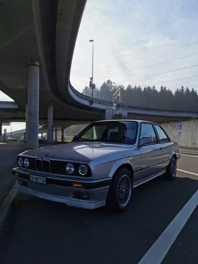 BMW 320i Edition Executive 1991 — Classique authentique, 6-cylindres, état exceptionnel — Miniatura 24