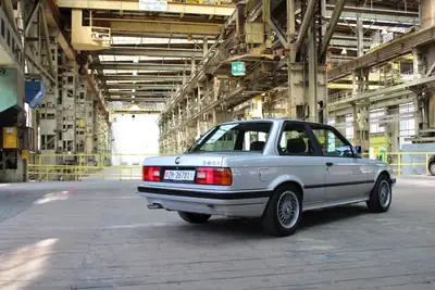 BMW 320i Edition Executive 1991 — Classique authentique, 6-cylindres, état exceptionnel — Miniatura 22