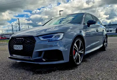 Audi RS3 ABT 480 PS — Performance extrême et design gris Nardo — tableau de bord
