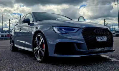 Audi RS3 ABT 480 PS — Performance extrême et design gris Nardo — Miniature 9