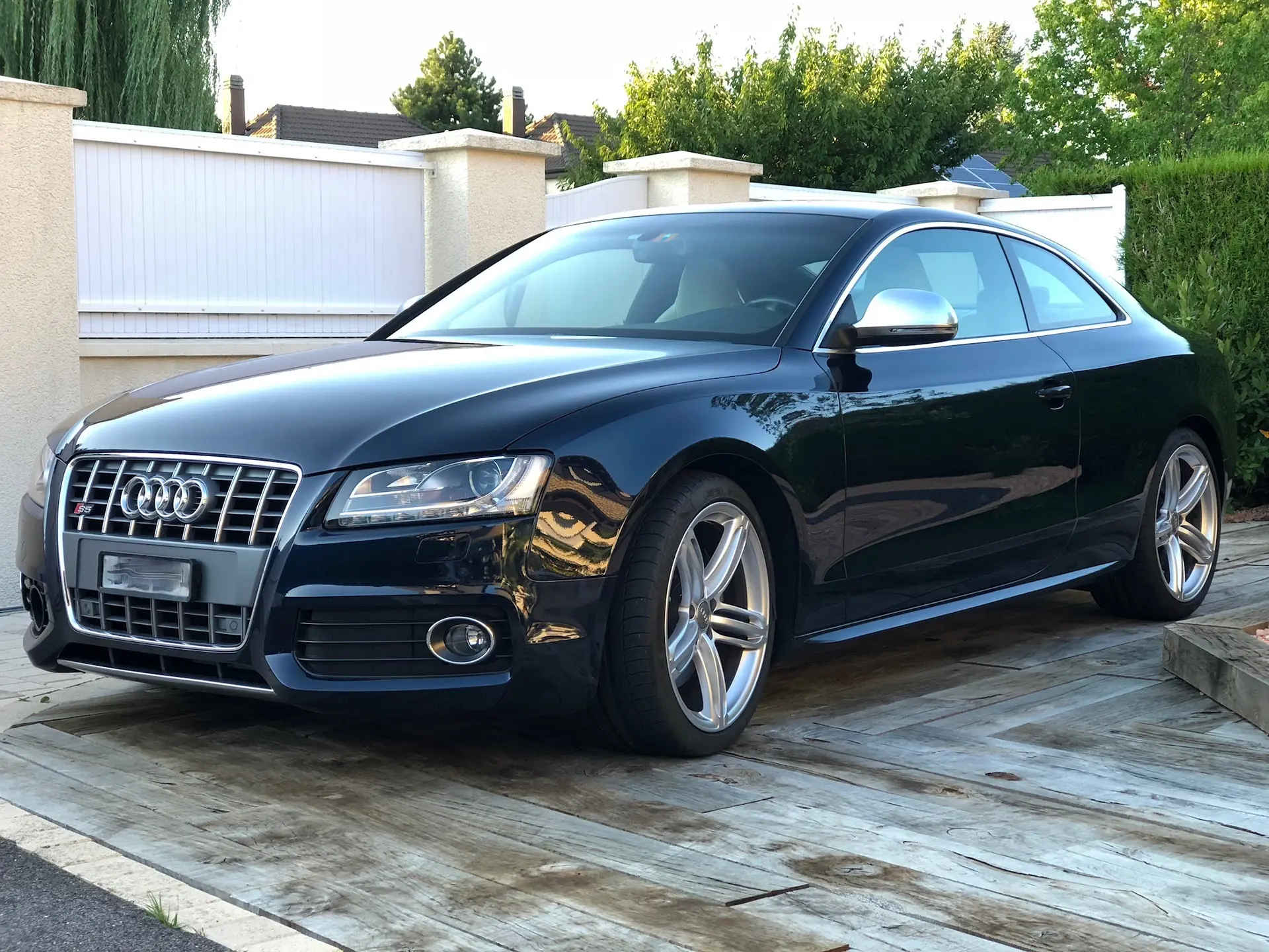 Audi S5 Coupé 4.2 FSI — V8 sportif 353 ch, excellent état, 88 000 km — vue extérieure