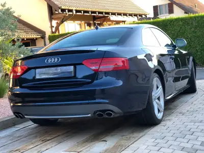 Audi S5 Coupé 4.2 FSI — V8 sportif 353 ch, excellent état, 88 000 km — intérieur