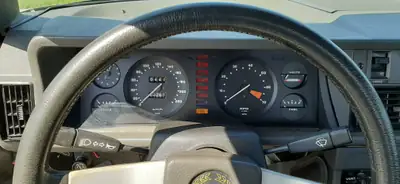 TRIUMPH TR7 1982 — Cabriolet britannique authentique, 64'000 km d'origine — Miniatura 10
