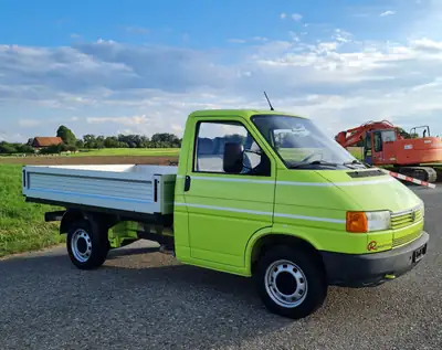 VW T4 2.5 Syncro — Utilitaire polyvalent 4x4, seulement 15'500 km — vue extérieure