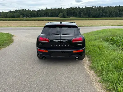 MINI Clubman Cooper S ALL4 — Compacte polyvalente avec transmission intégrale et équipements premium — cruscotto