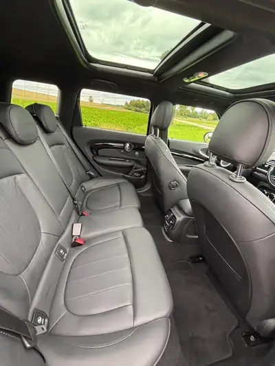 MINI Clubman Cooper S ALL4 — Compacte polyvalente avec transmission intégrale et équipements premium — Miniatura 11