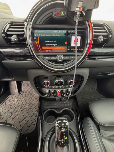 MINI Clubman Cooper S ALL4 — Compacte polyvalente avec transmission intégrale et équipements premium — Miniatura 17