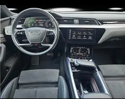 Audi e-tron 50 Sportback quattro — SUV électrique premium, 121'000 km, sans accident — Miniatura 9