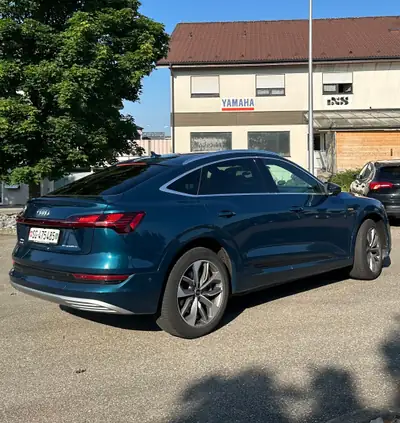 Audi e-tron 50 Sportback quattro — SUV électrique premium, 121'000 km, sans accident — Miniatura 8