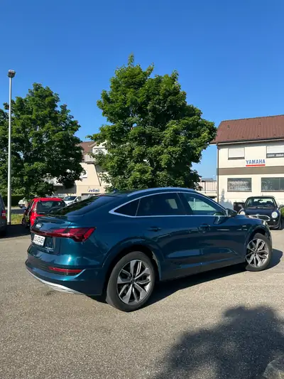 Audi e-tron 50 Sportback quattro — SUV électrique premium, 121'000 km, sans accident — Miniatura 7
