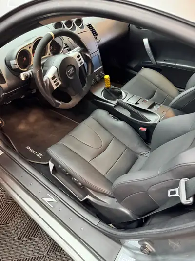 Nissan 350Z — Coupé sport légendaire, 280 ch et préparation premium — Thumbnail 7
