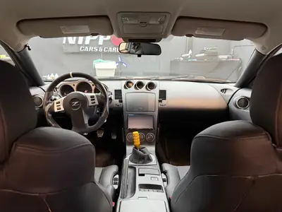 Nissan 350Z — Coupé sport légendaire, 280 ch et préparation premium — Thumbnail 11