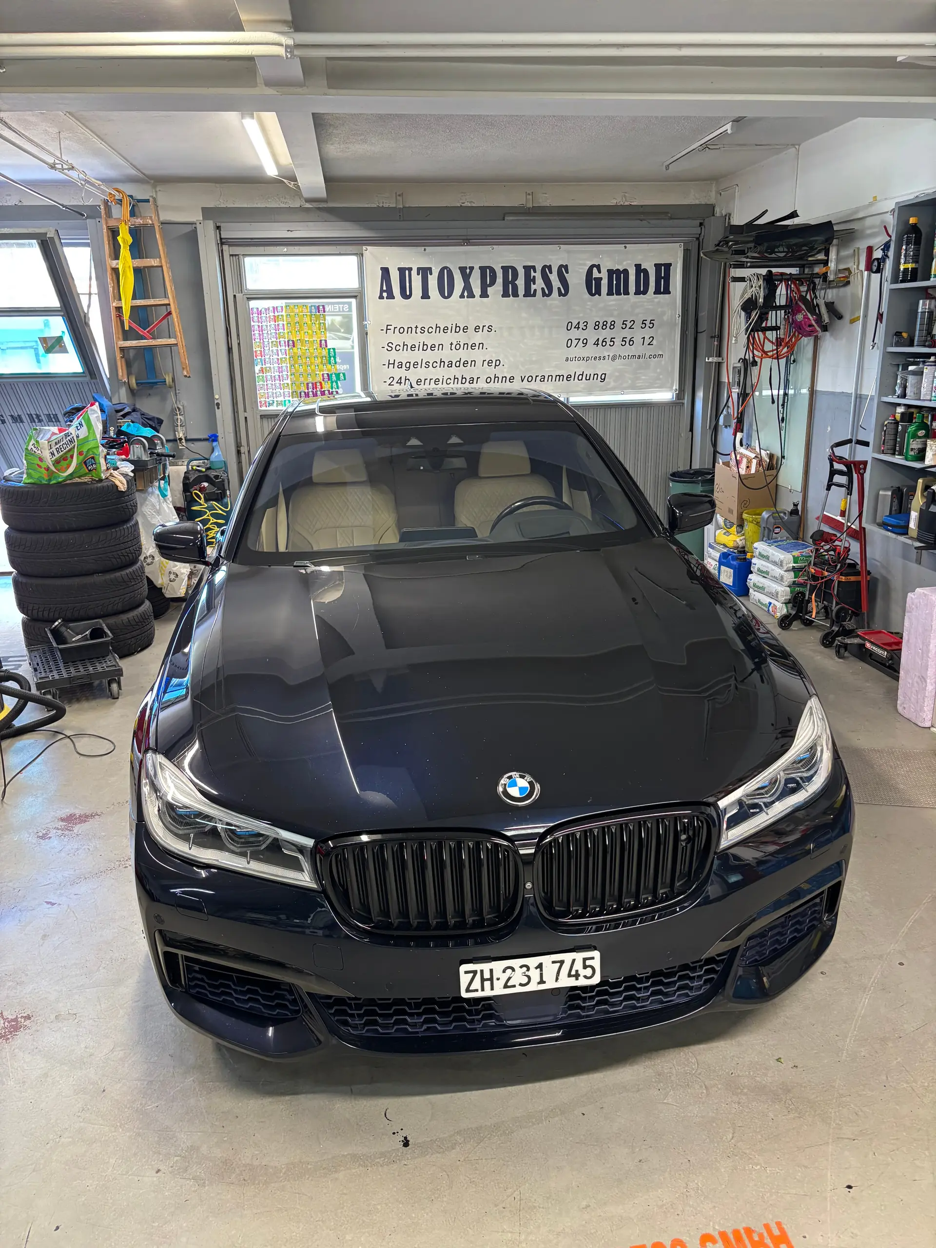 BMW 750d xDrive Steptronic — Berline de prestige diesel, 400 ch et traction intégrale — Außenansicht