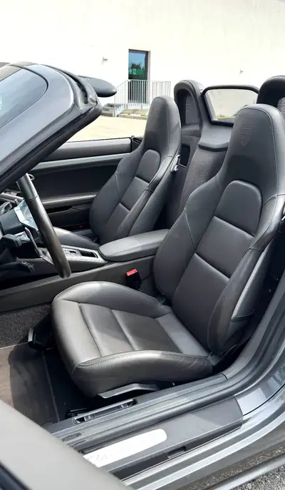 Porsche 718 Boxster S — Cabriolet sportif 350 ch, 58'000 km, entretien Porsche complet — Miniature 13