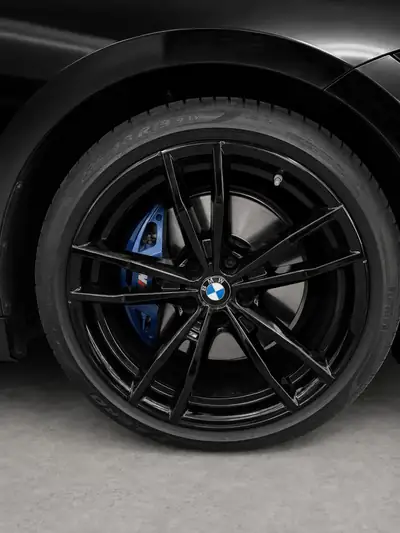 BMW M340i xDrive 48V — Berline sport hybride légère, 45'000 km seulement — interni