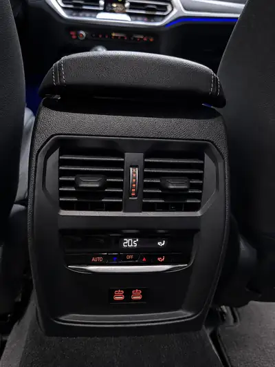 BMW M340i xDrive 48V — Berline sport hybride légère, 45'000 km seulement — Miniatura 9