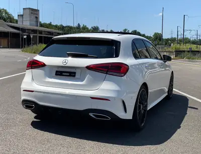 Mercedes-Benz Classe A 200 AMG Line — Élégance urbaine, fraîchement révisée — rear view
