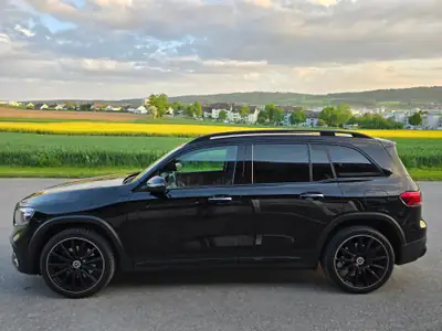 Mercedes-Benz GLB 200 d 4Matic AMG Line — 7 places, diesel efficace, équipements premium — Außenansicht