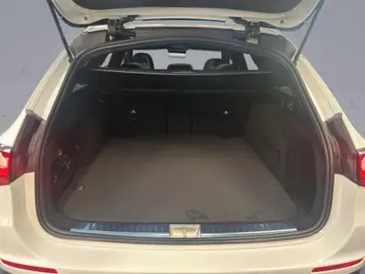 Mercedes-Benz E 220 d AMG Line 4matic Kombi — Break luxe hybride diesel, traction intégrale — Miniature 19
