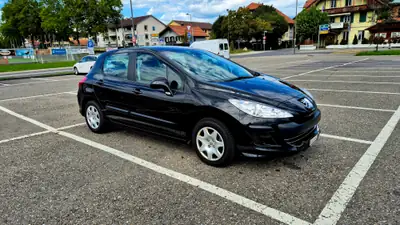 Peugeot 308 1.6 HDi FAP 90 — Berline fiable, faible kilométrage, moteur diesel économe — cruscotto
