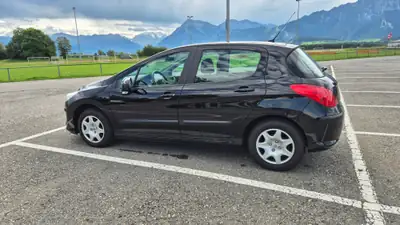 Peugeot 308 1.6 HDi FAP 90 — Berline fiable, faible kilométrage, moteur diesel économe — dettaglio