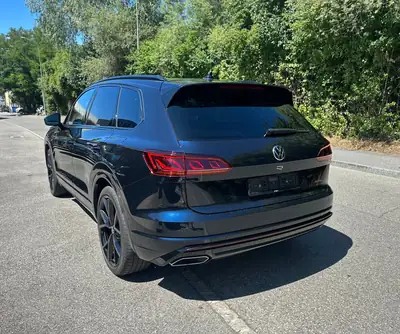 VW Touareg 3.0 TSI eHybrid R — SUV premium hybride rechargeable, 25'700 km seulement — côté