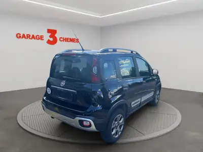Fiat Panda 0.9 TwinAir Turbo Cross 4x4 — Polyvalente tout-terrain, 83 000 km — intérieur