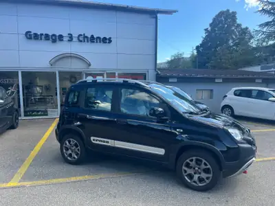 Fiat Panda 0.9 TwinAir Turbo Cross 4x4 — Polyvalente tout-terrain, 83 000 km — détail