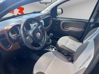 Fiat Panda 0.9 TwinAir Turbo Cross 4x4 — Polyvalente tout-terrain, 83 000 km — Miniature 9