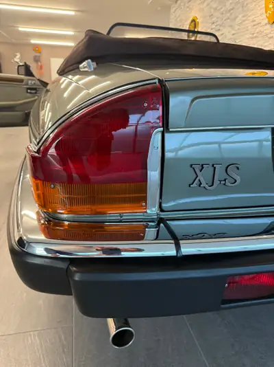 Jaguar XJ-S 5.3 V12 Convertible — Chef-d'œuvre britannique des années 90, état impeccable — Miniatura 28