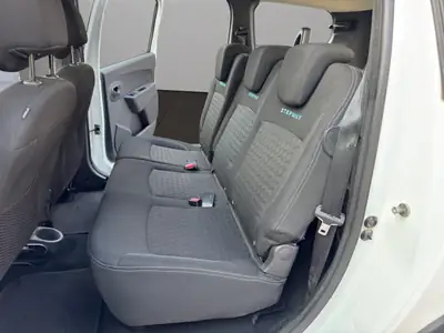 Dacia Lodgy 1.2 T Stepway — Monospace 7 places, caméra de recul et toit panoramique — Thumbnail 13