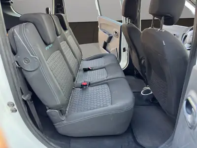 Dacia Lodgy 1.2 T Stepway — Monospace 7 places, caméra de recul et toit panoramique — Thumbnail 18