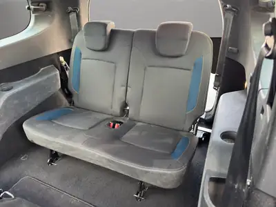 Dacia Lodgy 1.2 T Stepway — Monospace 7 places, caméra de recul et toit panoramique — Thumbnail 19