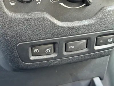 Dacia Lodgy 1.2 T Stepway — Monospace 7 places, caméra de recul et toit panoramique — Thumbnail 22