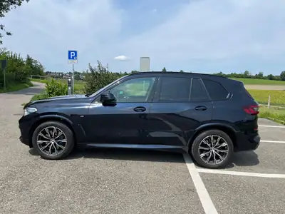 BMW X5 xDrive 30d M Sport — SUV premium diesel 285 ch, 55'000 km — côté