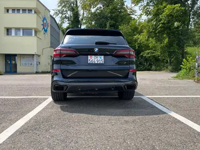 BMW X5 xDrive 30d M Sport — SUV premium diesel 285 ch, 55'000 km — arrière