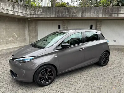Renault Zoé Swiss Edition R240 — Électrique écologique, batterie en location, faible kilométrage — Außenansicht