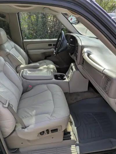 Chevrolet Tahoe 5.3 Autotrac — SUV 8 places robuste, transmission intégrale, 176'000 km — Thumbnail 13