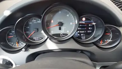 Porsche Cayenne S Diesel — SUV premium 382 ch, transmission intégrale, entretien complet — Thumbnail 8