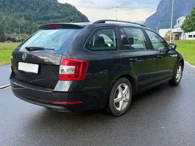 Skoda Octavia 1.5 G-tec Ambition — Break écologique CNG/essence, 109'300 km — Seitenansicht