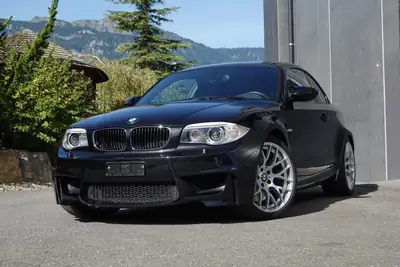 BMW 1er M Coupé 2012 — Performance brute et design iconique — Heckansicht