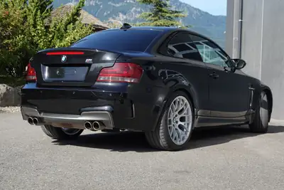 BMW 1er M Coupé 2012 — Performance brute et design iconique — Innenraum
