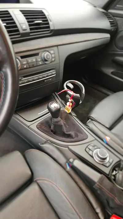 BMW 1er M Coupé 2012 — Performance brute et design iconique — Miniatur 8