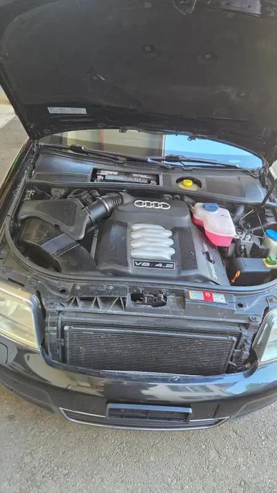 Audi A6 4.2 quattro — Berline prestige allemande, 300 ch et transmission tiptronic — tableau de bord