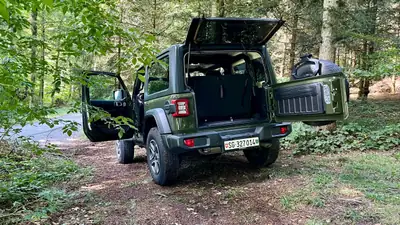 Jeep Wrangler 2.0 Sport Automatic — SUV emblématique, 272 ch, entretien irréprochable — Thumbnail 15