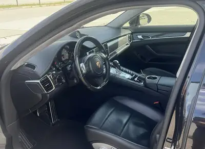Porsche Panamera 4S 4.8 PDK — Gran turismo sportif, moteur neuf, freins récents — interior