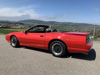 Pontiac Firebird 5.0 V8 Trans Am 1991 — Muscle car légendaire, statut vétéran — tableau de bord